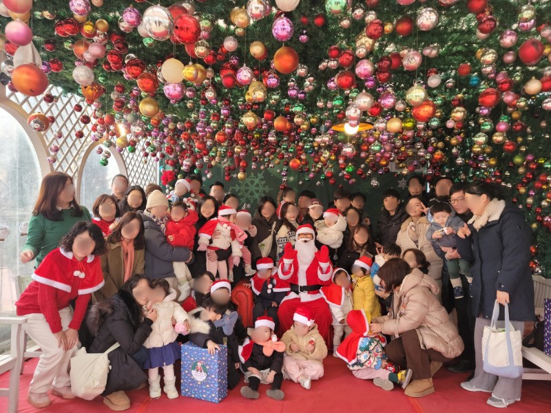 함께라서 더 빛나는 크리스마스